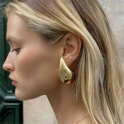 Teardrop earrings