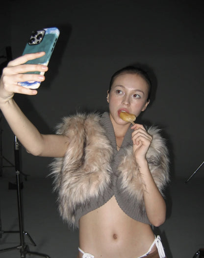 Sleeveless shoulder fur patchwork cropped jacket