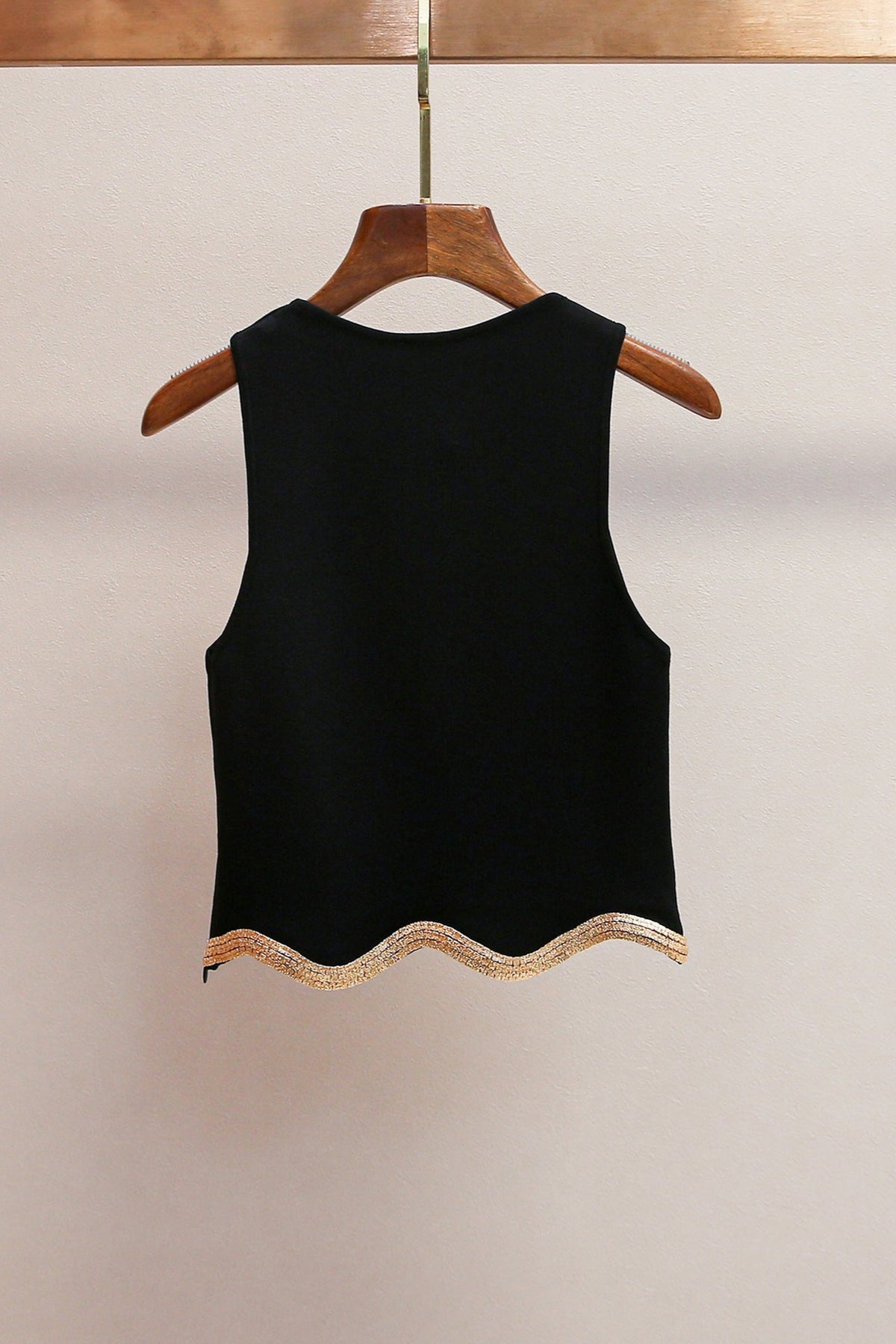 black Cropped Jumper with Chain Detail