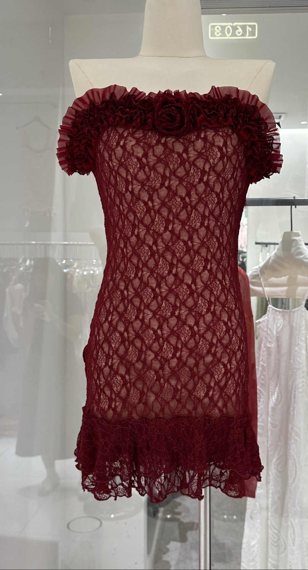 jenny Ruffle Flower Lace strapless Mini Dress