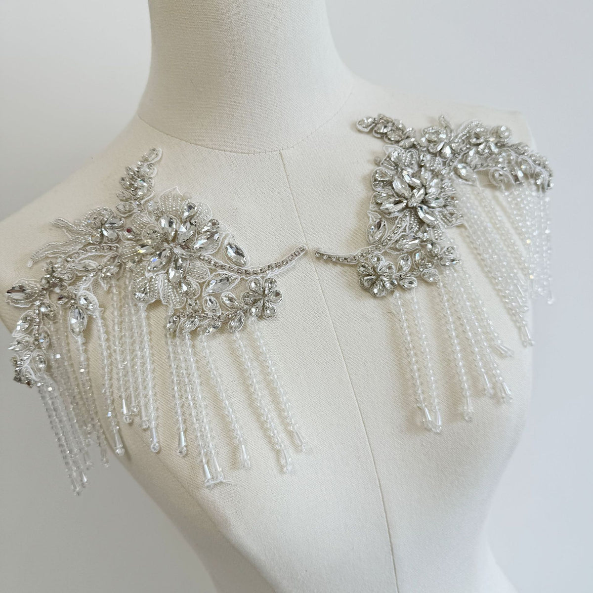 Silver-white tassel rhinestone accessories, appliqué gowns, wedding dress embroidered grain and rhinestone accessories, performance costume accessories, A63 accessories