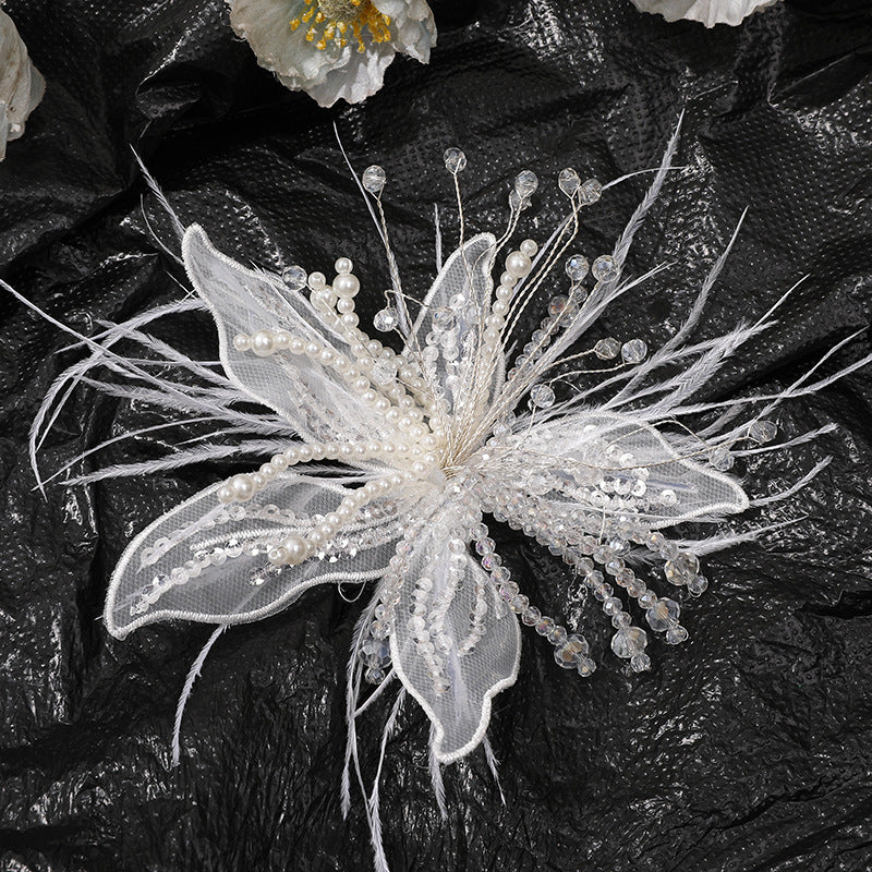 Picture-perfect pure white lace feathers, pearls, crystal flowers, DIY twisted silk flower headwear, claw clip clothing accessories