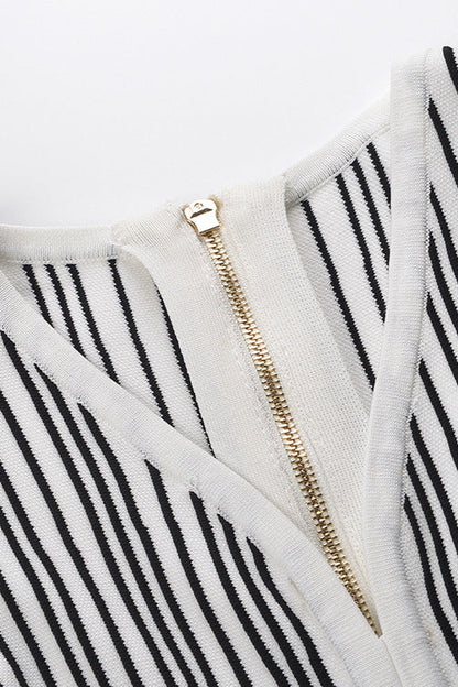 Two-tone v-neck sleeveless flared knit mini dress