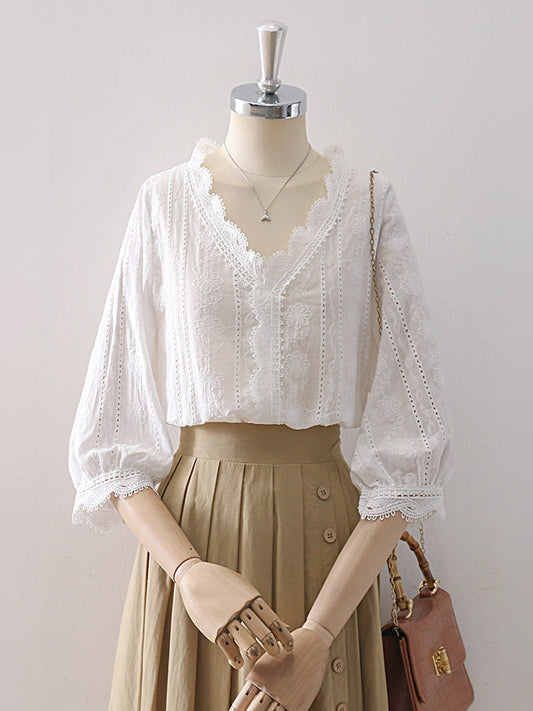 Scalloped Lace V-Neck Floral Embroidery Puff Three-Quarter Sleeve Blouse