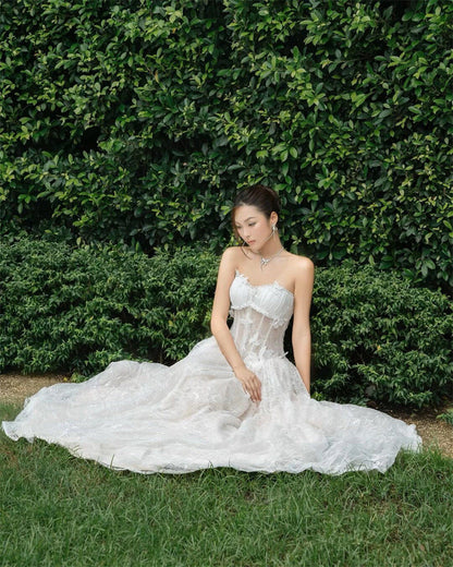 sally 3d butterfly waist-cinching Strapless lace maxi dress - white