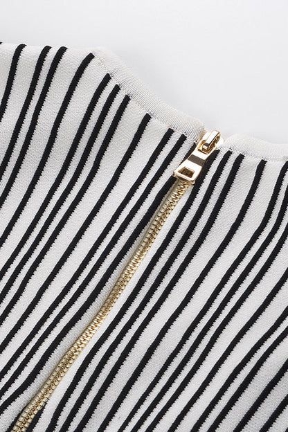 Two-tone v-neck sleeveless flared knit mini dress