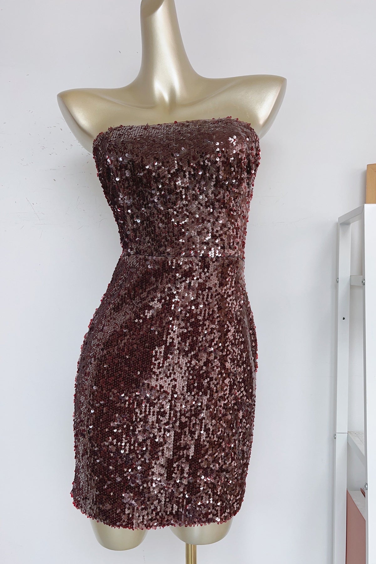 Strapless sequin Mini Dress in Burgundy