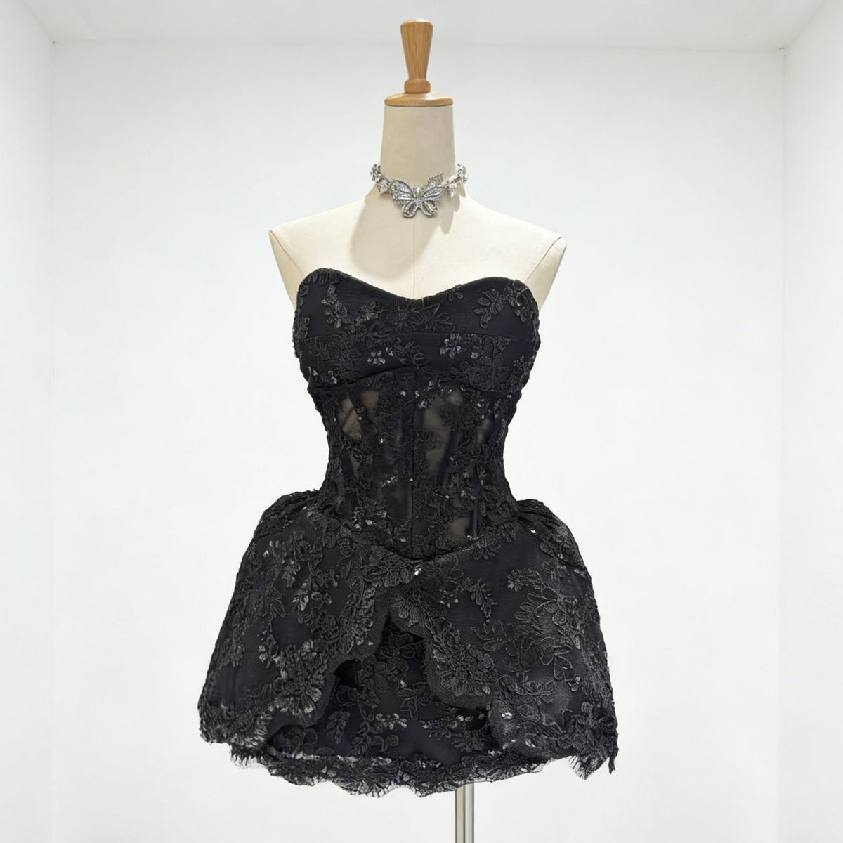 Lace Embroidered Bandeau Sleeveless Dress