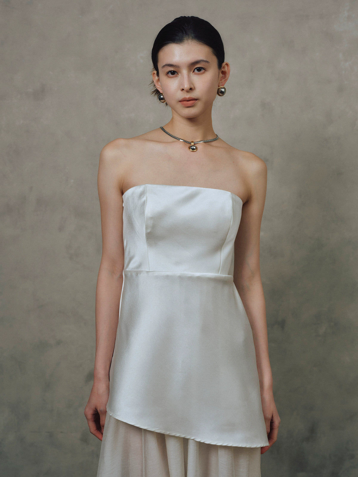 satin Spliced tulle strapless maxi dress - white