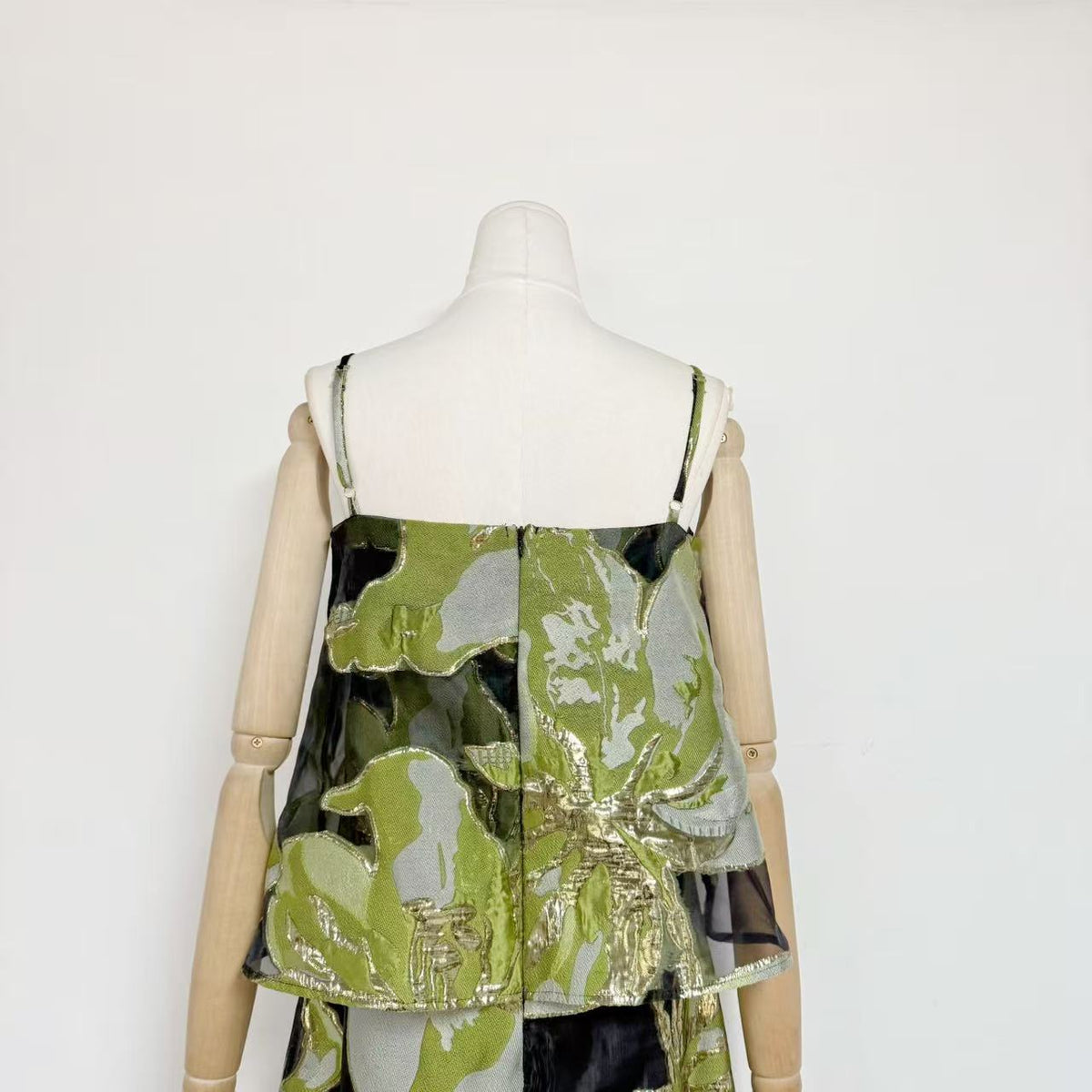 Black Metallic Floral Jacquard Two-Piece Set with Cropped Trapeze Top and Maxi Skirt
