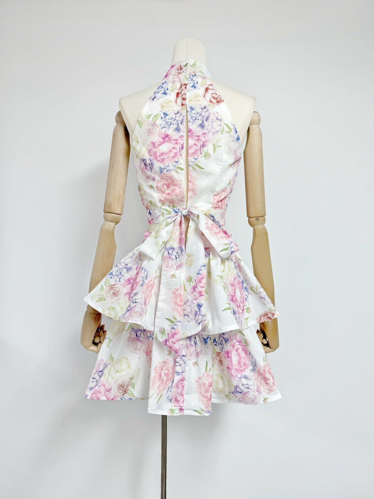 jessica printed backless halter top skirt set in pink