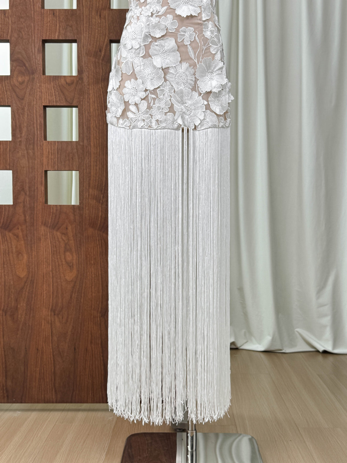 White Lace 3D Floral Appliques Bodycon Mini Dress with Floor-Length Fringe Overlay
