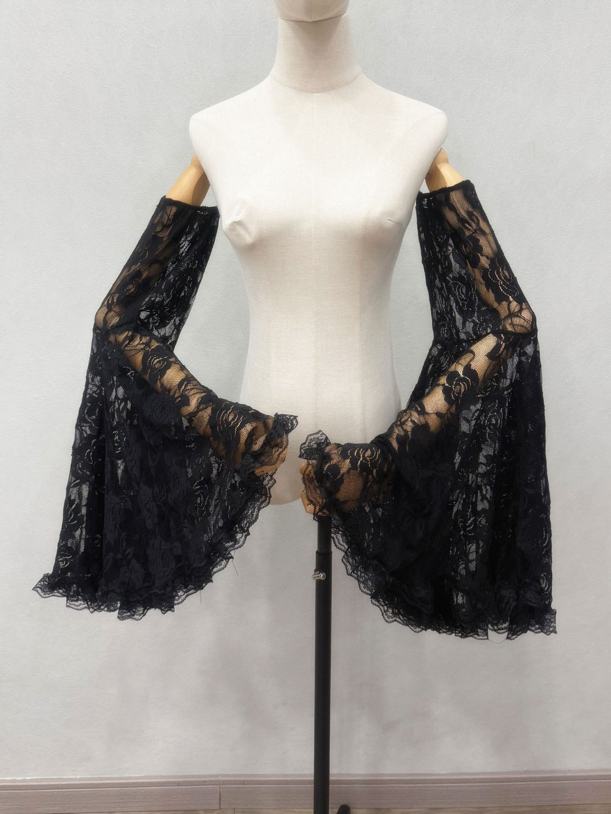 Black Rose Floral Lace Oversized Flare Arm Sleeves Cover Up