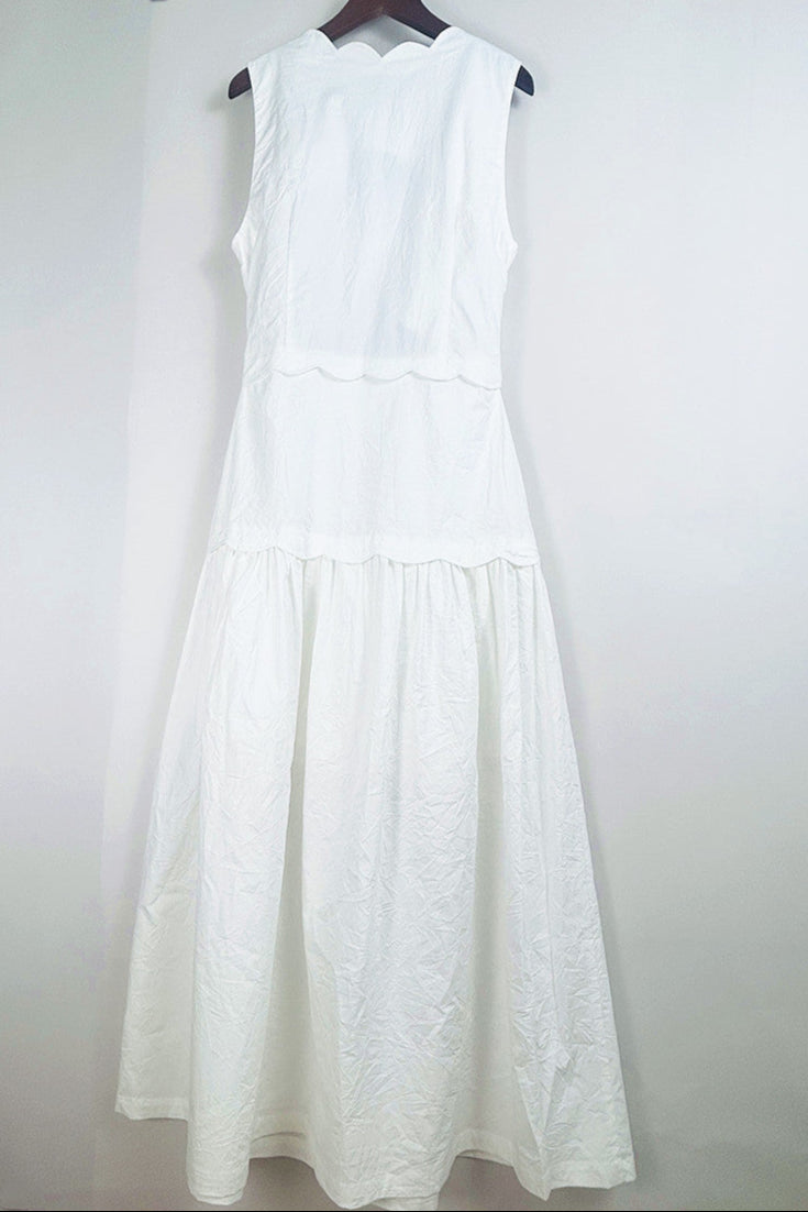 Scallop trim V-neck Crinkled Maxi Dress in ecru