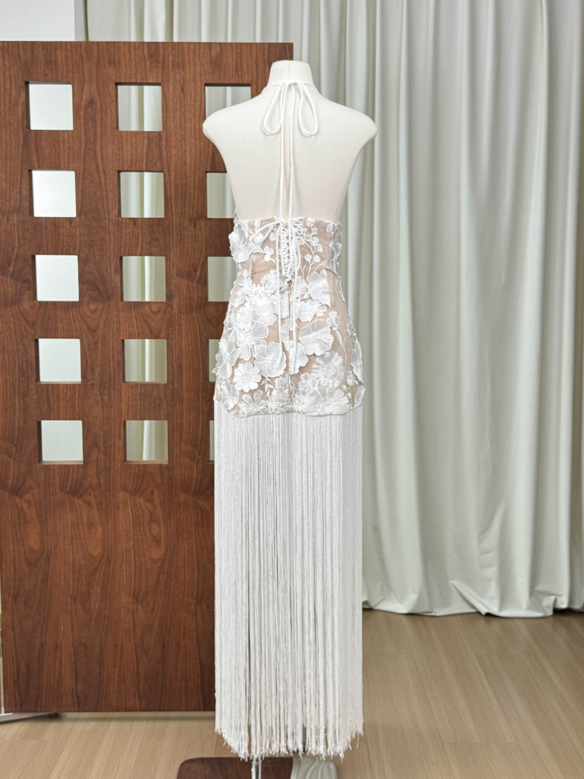 White Lace 3D Floral Appliques Bodycon Mini Dress with Floor-Length Fringe Overlay