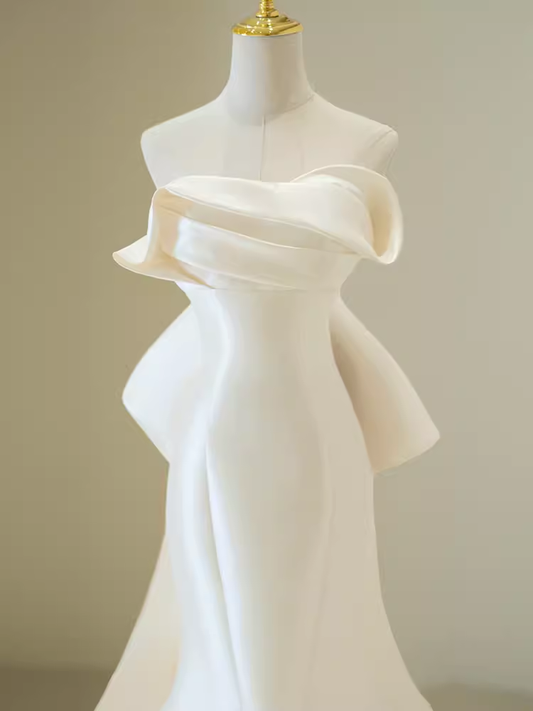 Mermaid Strapless White Satin Dresses With Bowknot