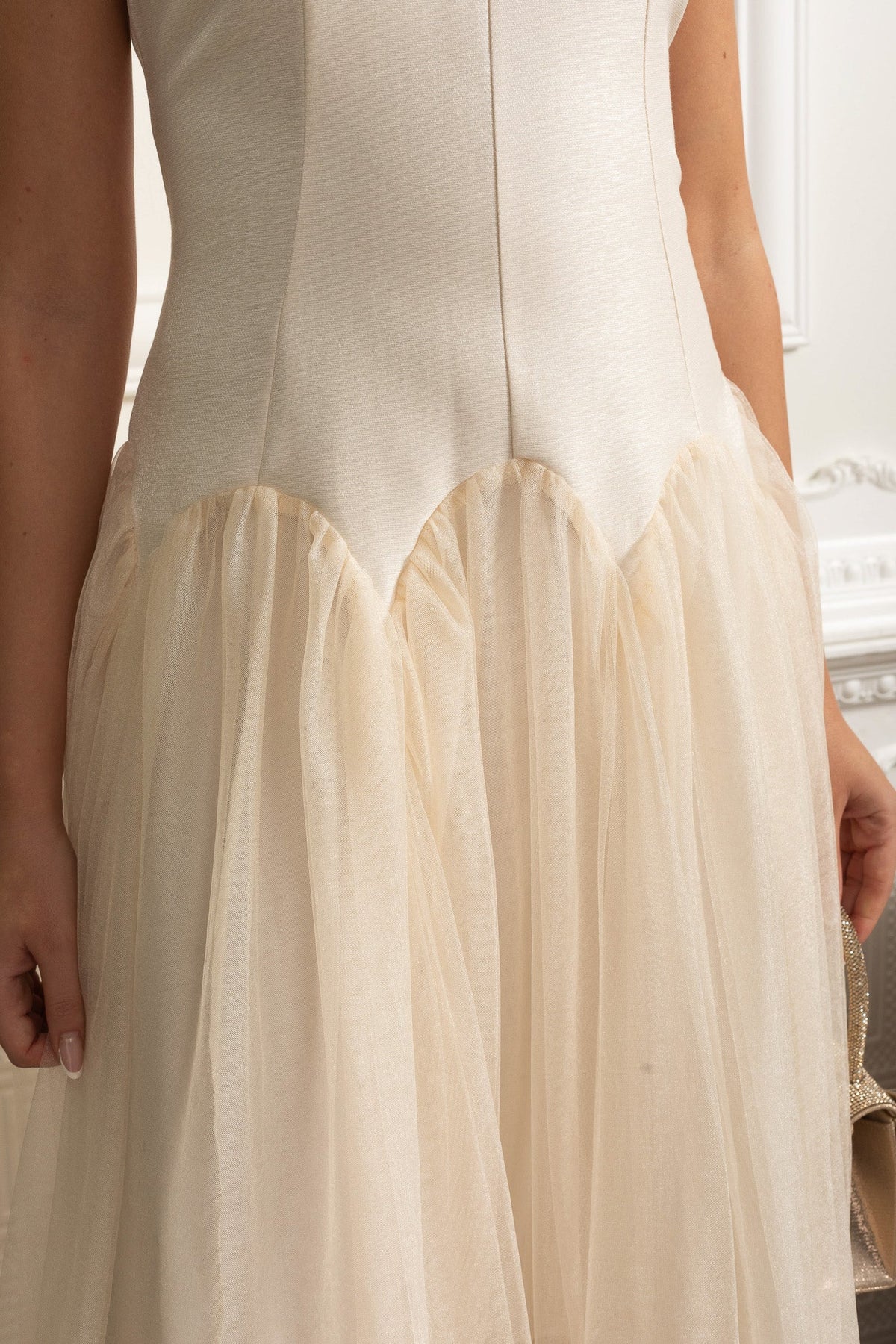 Sleeveless Midi Dress with Tulle Skirt and Pearl Embellished Collar - Ivoire