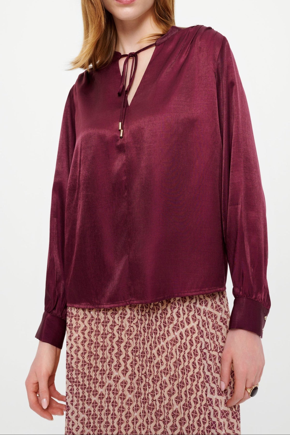 Viscose blouse in burgundy