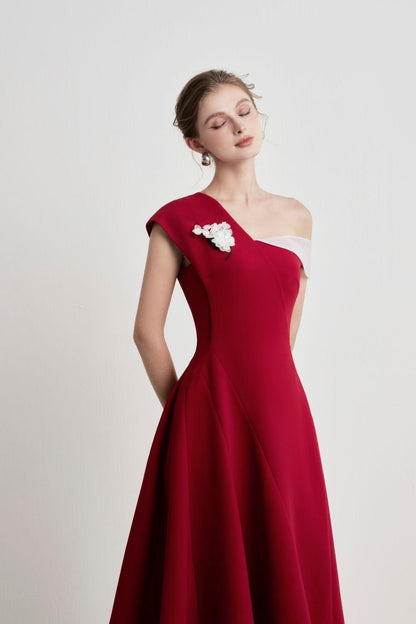 A-LINE ASYMMETRIC SLEEVED PUNTO MIDI DRESS