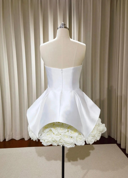 SALLY STRAPLESS FLOWER MINI DRESS IN WHITE