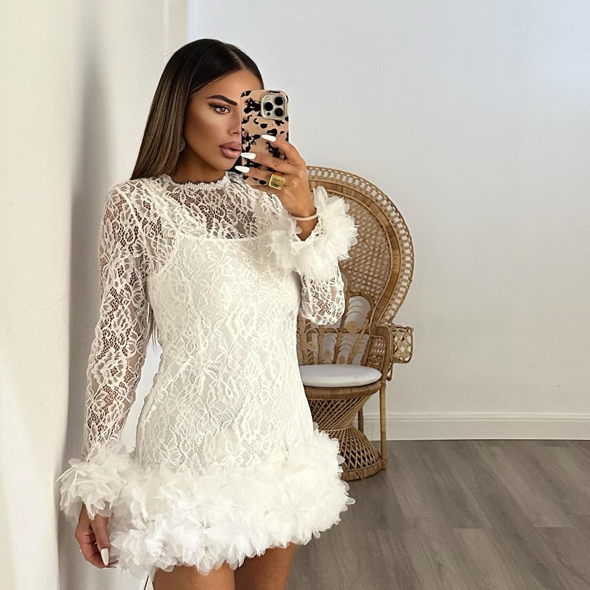 Mini lace dress with flowers