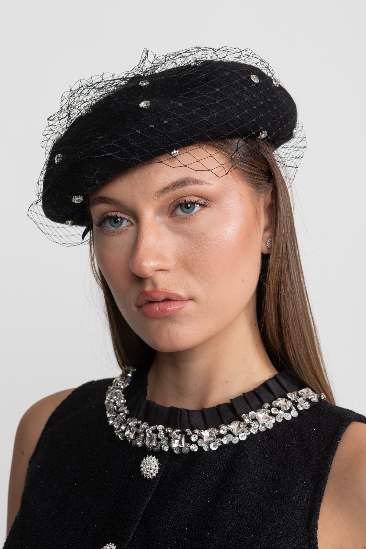 Embellished Wool Beret with Veil – Black
