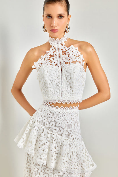Lace sleeveless top irregular skirt set in white