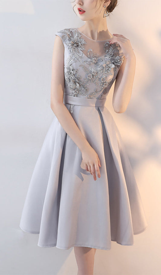 GRAY LACE APPLIQUÉ MIDI DRESS