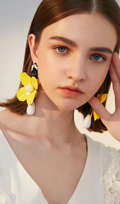 YELLOW FLOWER PEARL EARRINGS