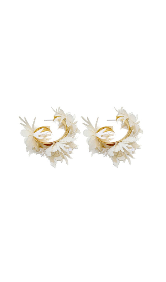 WHITE SEMICIRCLE PETAL EARRINGS