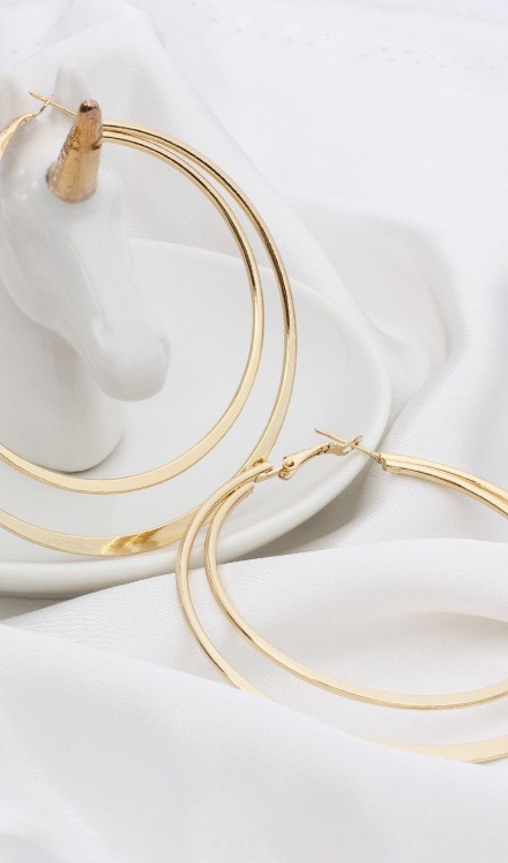 Geometric large circle double earrings