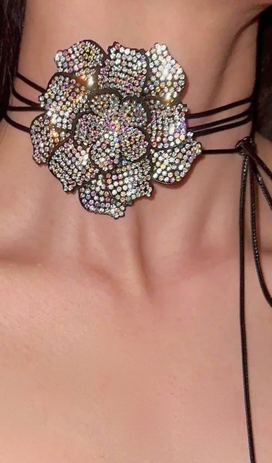 BLACK CRYSTAL FLOWER CHOKER